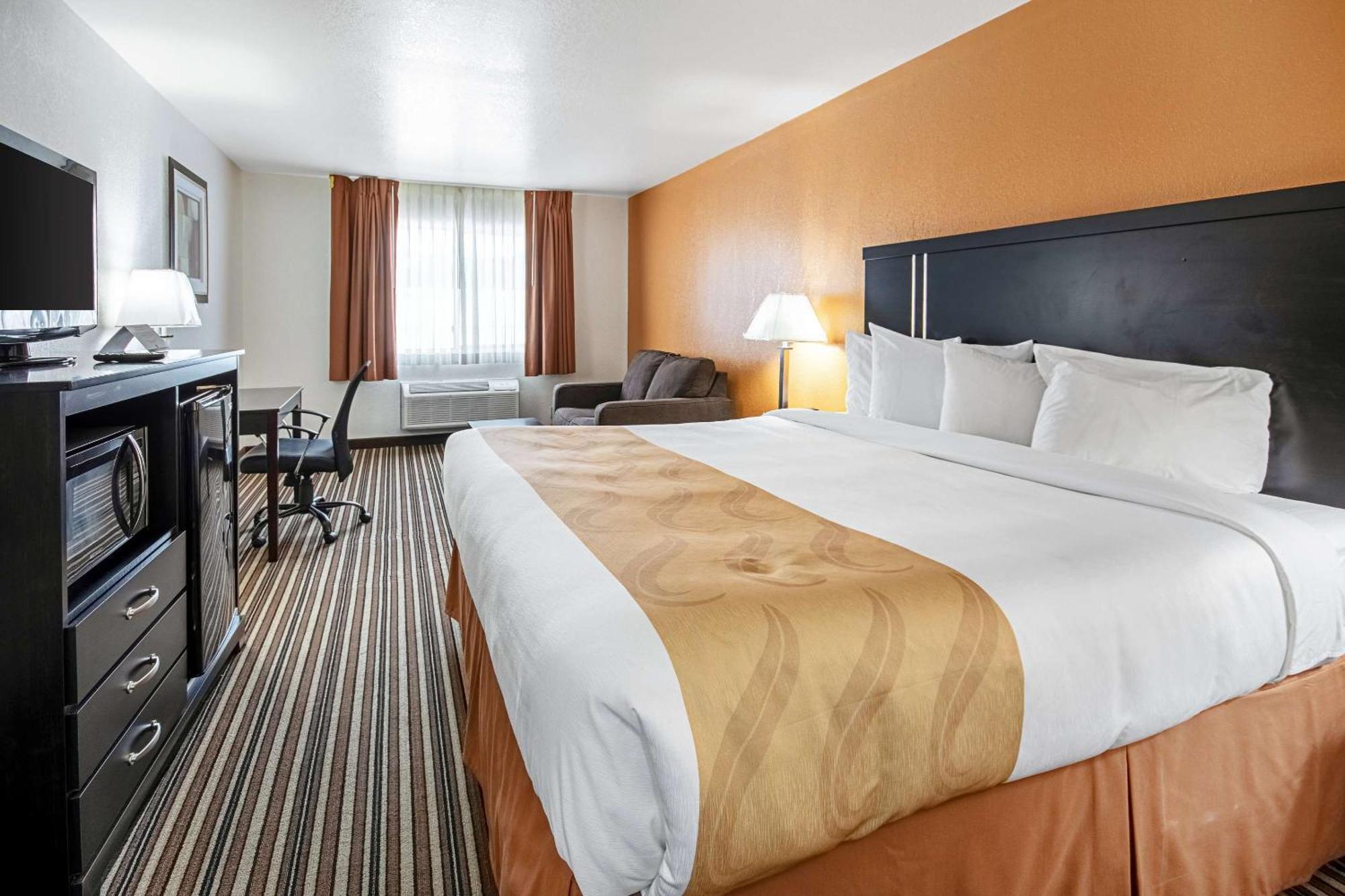 Quality Inn Dodge City Exterior foto